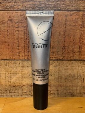 MAC Studio Fix Mattifine 12HR Shine-Control Primer